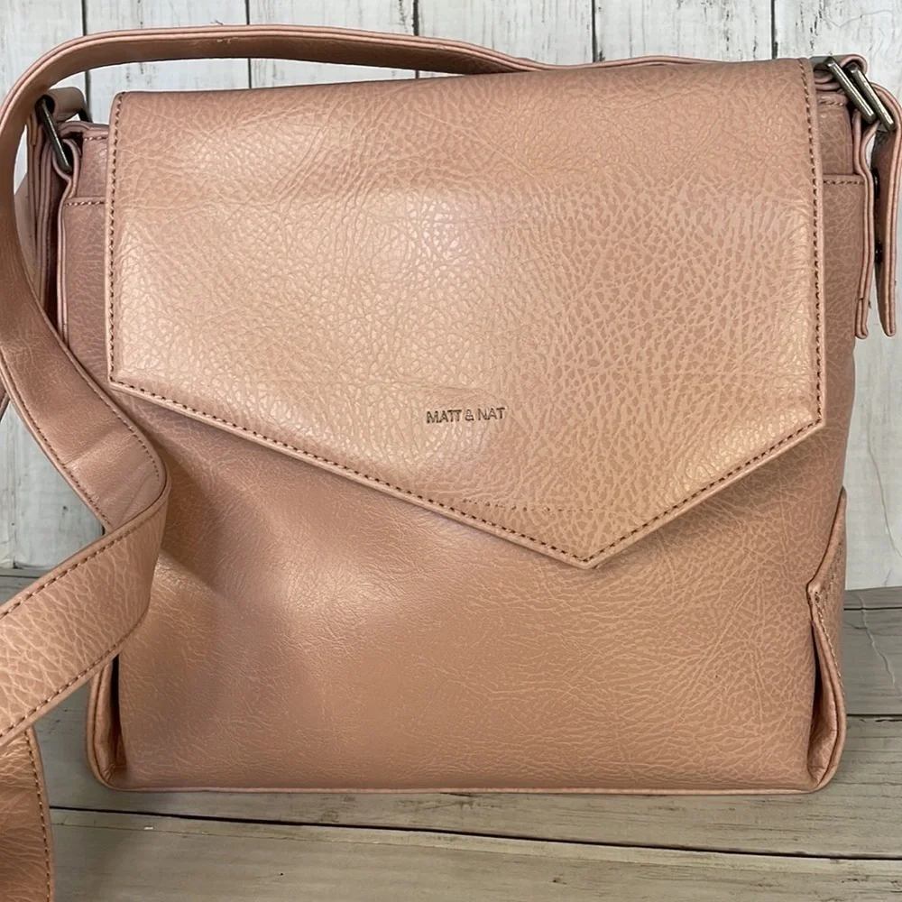 Matt and Nat Pink Monkland Dwell Hobo
